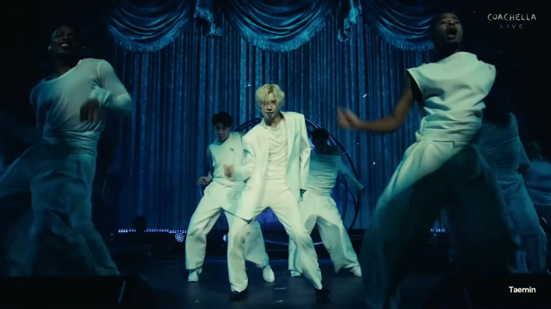 K-Pop首位登科切拉舞台出包 SHINee泰民直播遭消音8秒