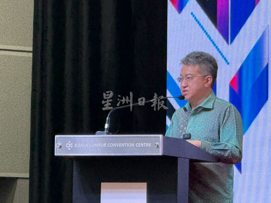 落实不到两年开出12.7亿张!刘镇东:逾22万商家已用电子发票