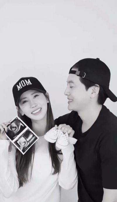 与SE7EN甜晒宝宝鞋 李多海宣布怀孕了
