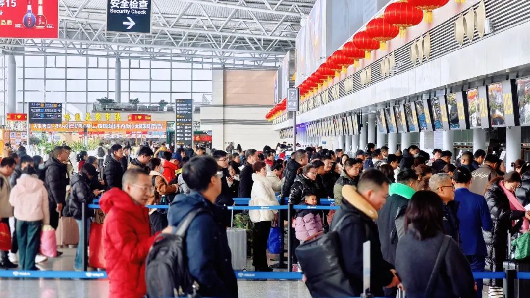 中国多地“机票价格大跳水”低至1折! 旅客却喊“被背叛”