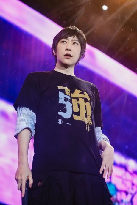 保单受益人竟是“妻子” 五月天阿信秘婚助理?