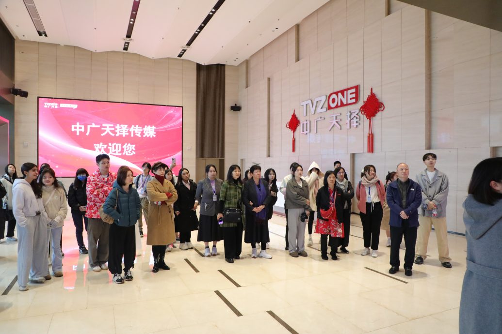 在被看见之前:一场关于表达与创作的传媒教育