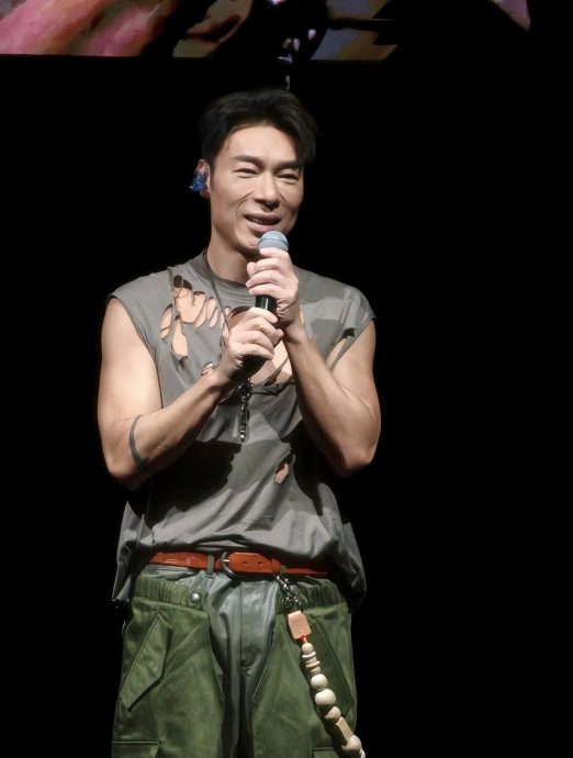 张卫健亲密同框大马粉丝 许志安隔空传情郑秀文