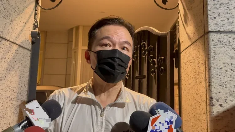 爱子遭羁押狄莺惊传失联 孙鹏憔悴现身报平安