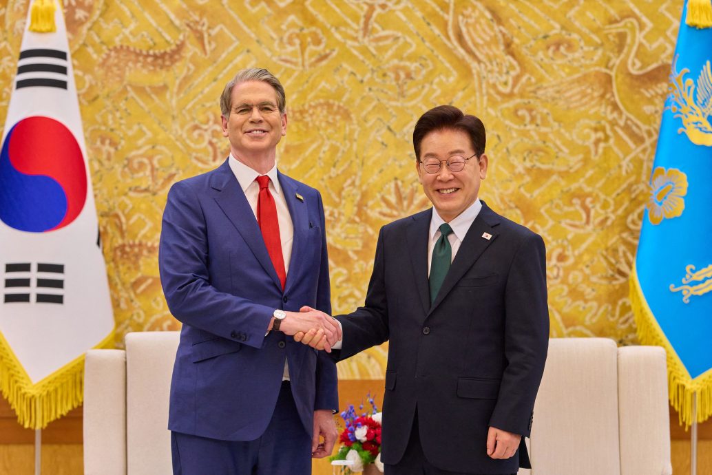 特习会前夕 美财长抵达韩国出席中美贸易对话