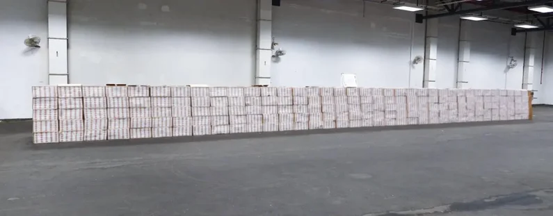 逃漏税逾360万!9000条走私烟全藏LED灯泡货柜遭新加坡海关查获