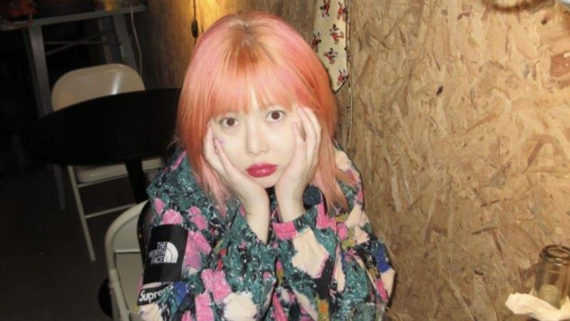 铁粉批婚后放任事业崩塌 泫雅亲回“从未不爱舞台”