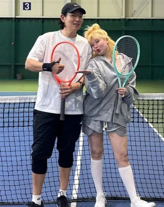 铁粉批婚后放任事业崩塌 泫雅亲回“从未不爱舞台”