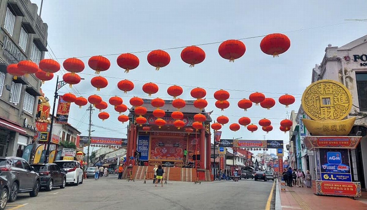 (全国版∕签发)中国籍扒手集团跨国到马六甲干案,扒走中国游客财物后遭警方迅速破案逮捕