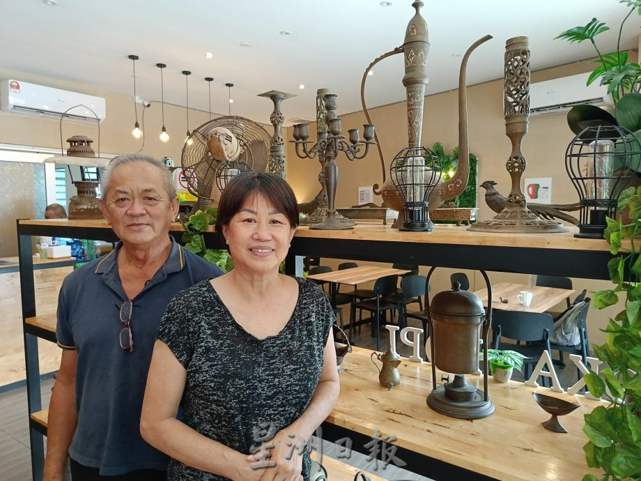 **请锁文(17/5见报):有故事的人:一屋“不值钱”铜器 却是夫妇俩不愿舍弃的珍藏