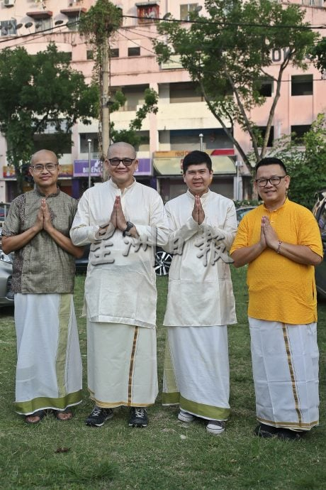 《我们》当华裔志工穿上纱丽——一场从服饰开始的靠近