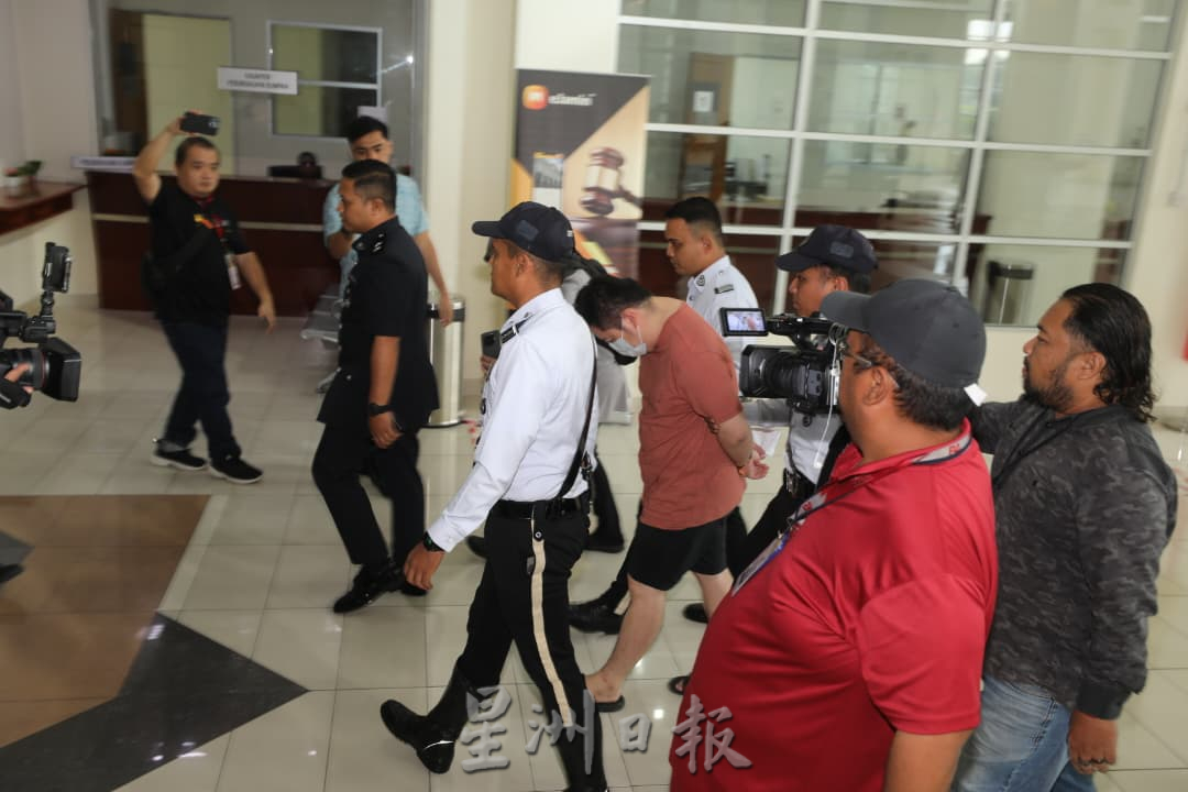 涉酒驾逆行撞摩托车骑士 男司机不认罪