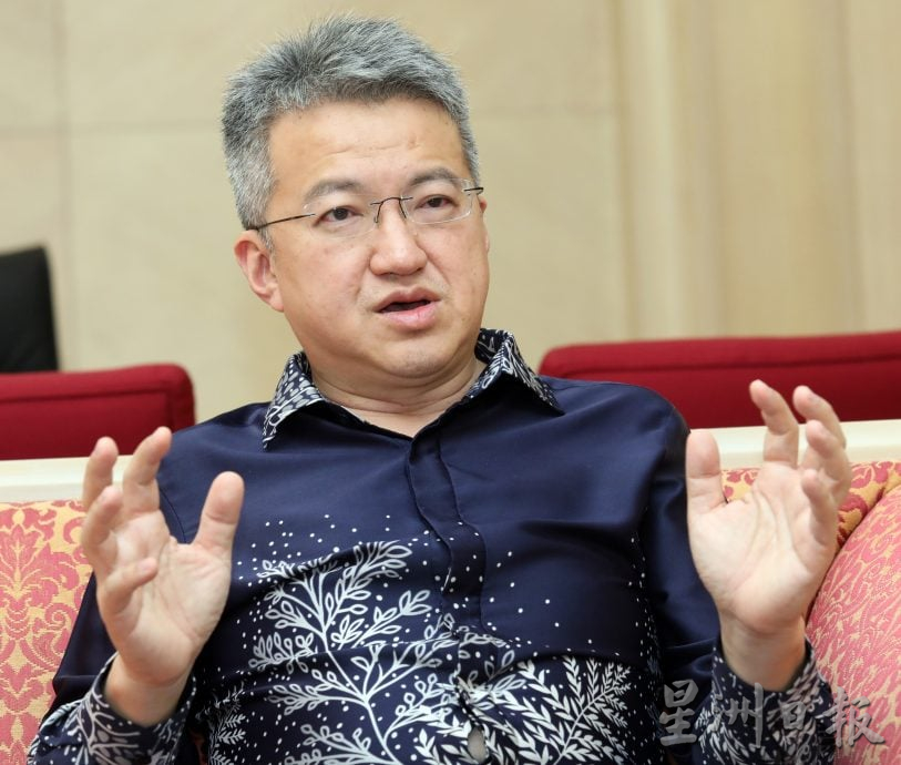 刘镇东:企业用房子绑住工程师非空谈,真的已经在发生,我们从新加坡抢回人才,只需付新加坡企业一半或以上薪水,再加一间房子,工程师会回来的