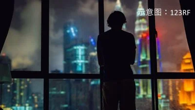 默迪卡民调 | 半数选民认为国家方向错误  经济成最大痛点