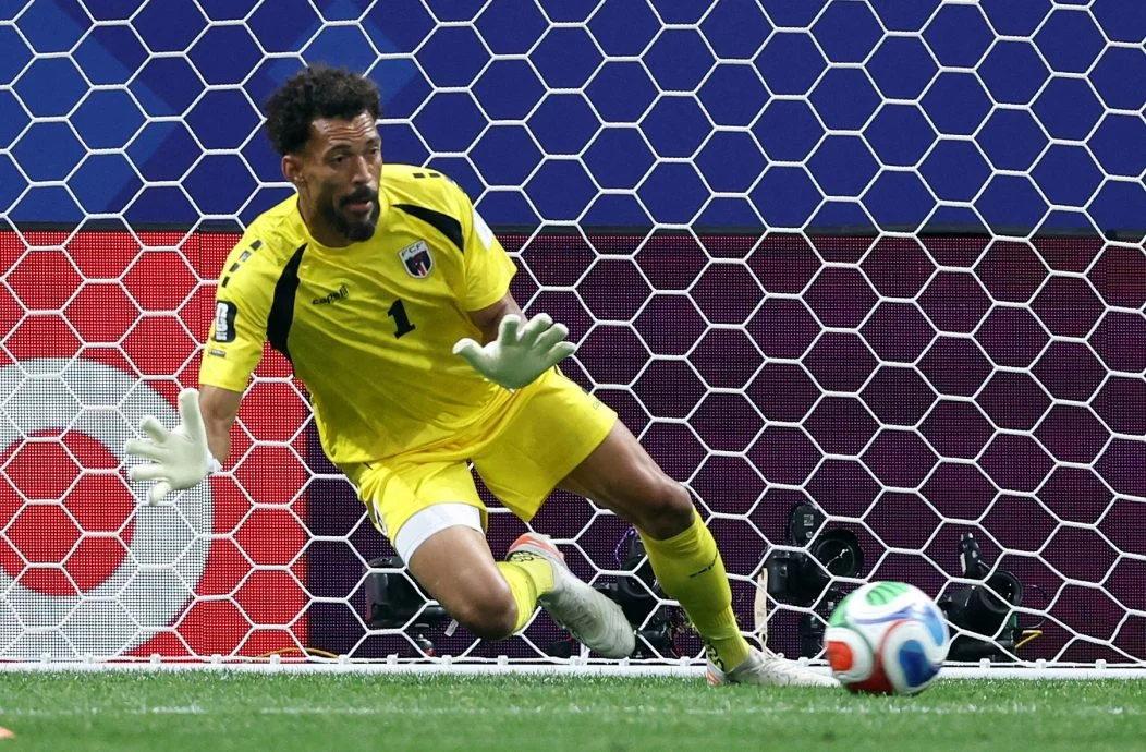 2026年世界杯| 佛得角门神母亲终获签证 沃齐尼亚下一战迎特别观众