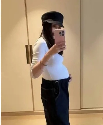 42岁恺乐怀双胞胎! 挺巨肚自拍成最美三宝妈