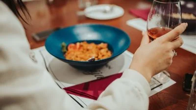 【周游霓虹国】与日本人组饭局/周蔚延