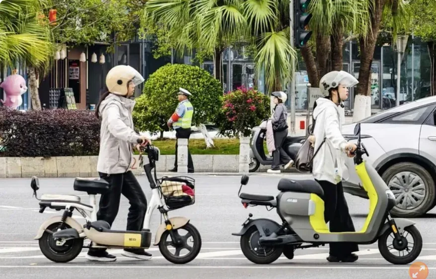 “电鸡”满街跑!广州通勤变了 疫情后更爱两轮代步