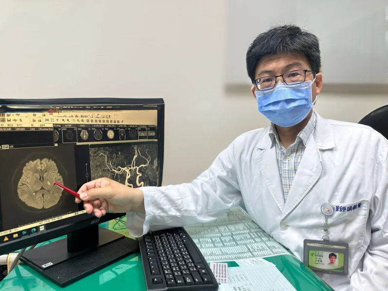 一天只睡5小时爽追剧 40岁科技男突中风险没命