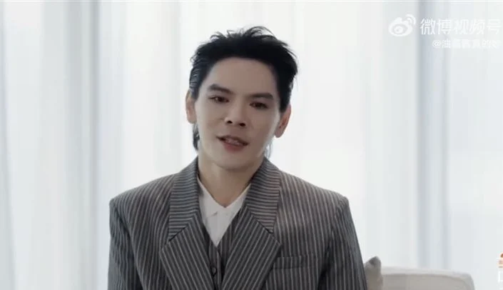 向佐认向太撕破前几段恋情 自曝为热度和钱哄郭碧婷上综艺