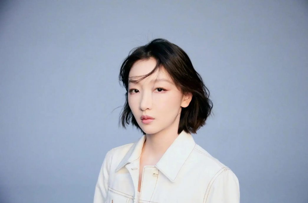 周冬雨演话剧不背台词 称导演允许随意发挥