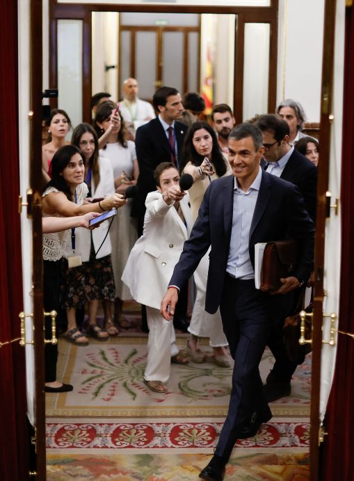 回应前幕僚被判刑 西班牙首相否认“腐败成风”