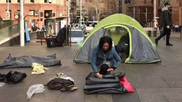 国际即时)尼泊尔留学生陈尸澳洲街头近1周 逾10万人次经过竟无人发现