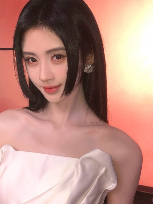 孔雪儿自认撞脸“4000年一遇美女”? 选鞠婧祎生日澄清被酸“绿茶”