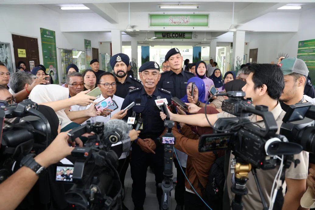 已签发//刁健城再办集会抗议TikTok封锁账号·隆总警长吁遵守法规