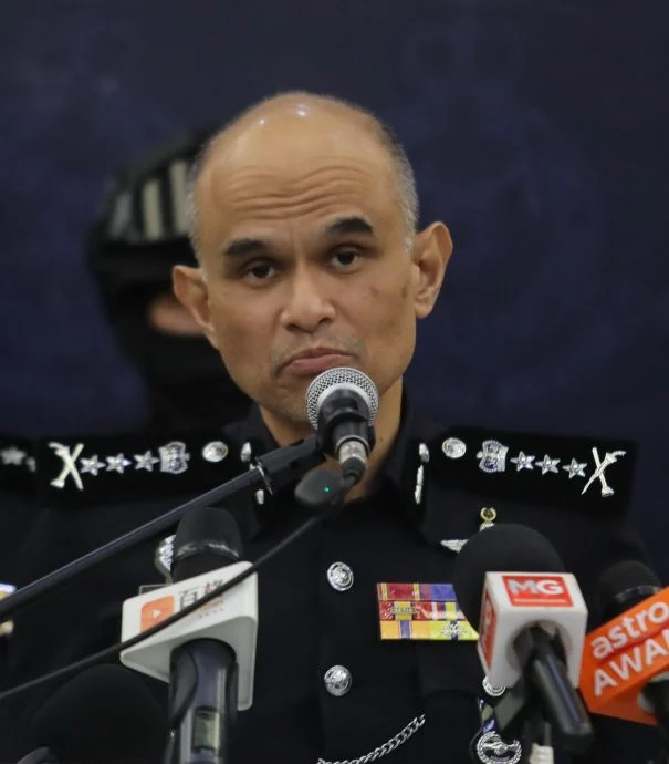已签发//图携1373万令吉大麻花运欧·警捣破行动 捕4毒贩