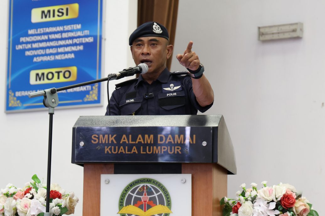 已签发//守法意识须从校园开始!市警增派联络警官入校 强化教育机制