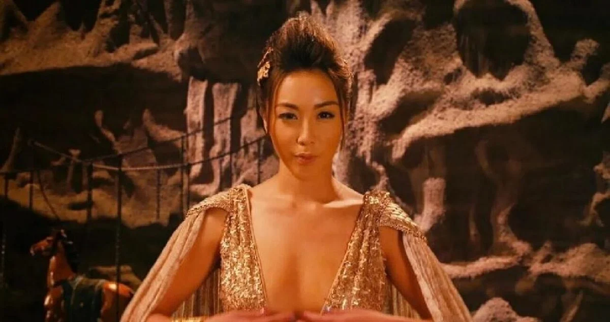 性感女神变“最美女司机” 42岁雷凯欣转行驾德士