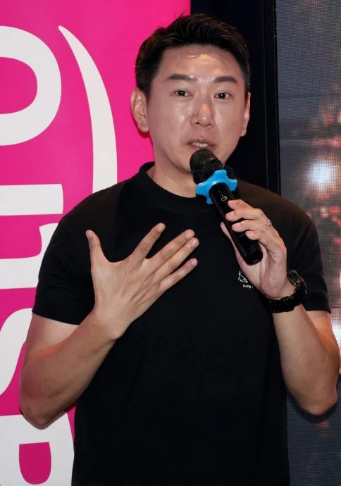 朱主爱首回马演本地剧 爆料与冯玮佺拍吻戏病3天