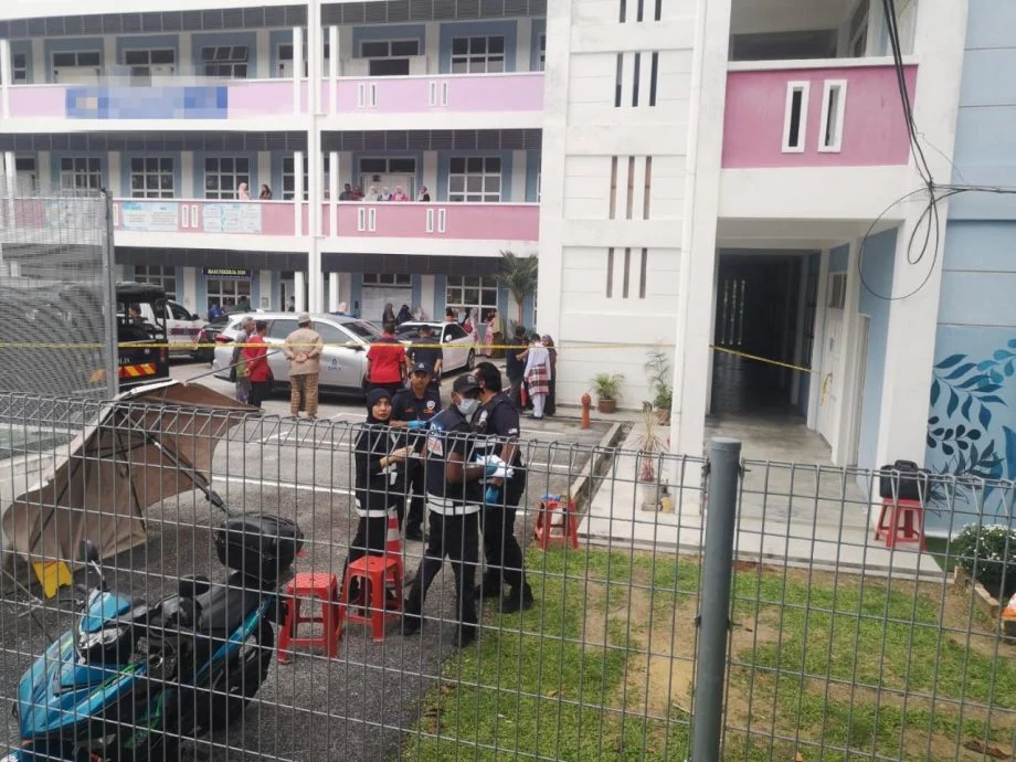 校园惊传悲剧 芙蓉中四女生疑坠楼身亡