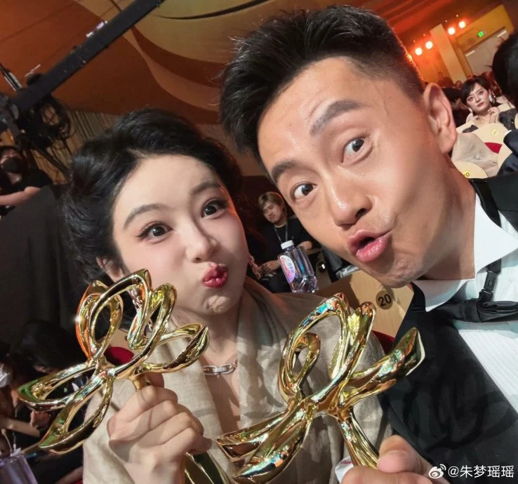 白玉兰奖首位“90后”视后 杨紫不再陪跑掩面爆哭