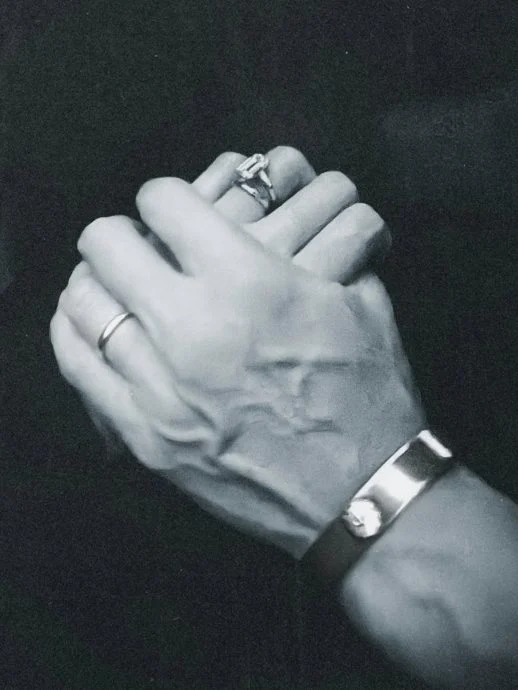 离婚8年甜晒牵手照 吴建豪宣布再婚