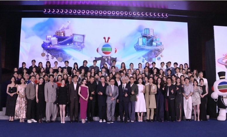 节目巡礼站C位是公司安排 龚嘉欣考虑与黎耀祥一起开唱