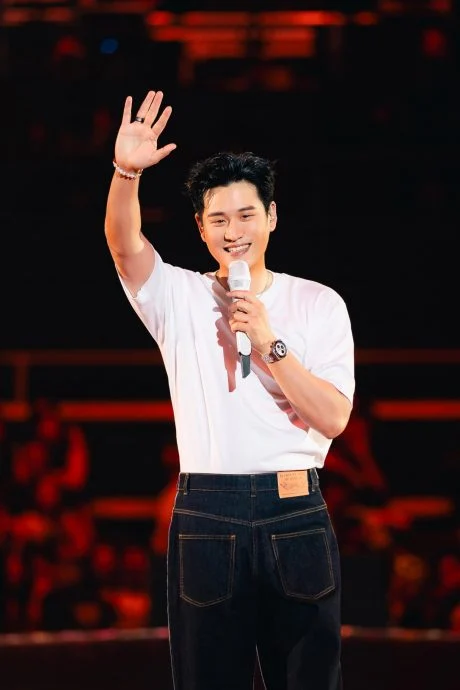韩女粉去信求助追讨款项 周兴哲惊觉被冒名行诈
