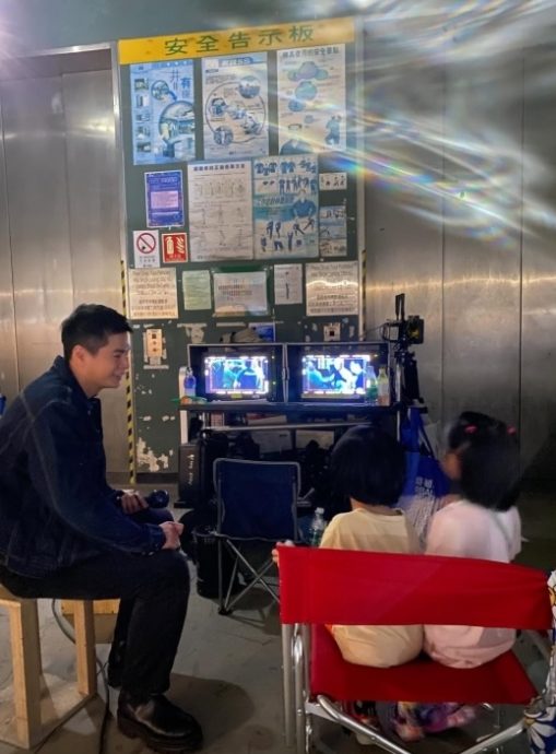 (明8am)父亲节丨罗子溢乐当子女船长 黄翠如晒老公黑图庆祝