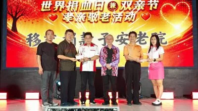 糕糕在善联合多个团体办献血 双亲节午宴 黄钰婷提醒民众关怀有需要者