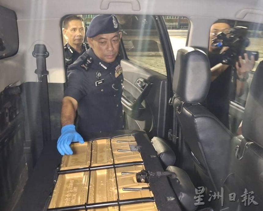 (全国版)为赚4千块运毒跑腿 私大生涉4度跨境运大麻花落网