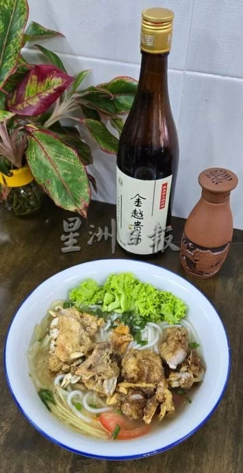 【人气美食】| 好记美食茶餐室 浓香鱼头米粉飘香