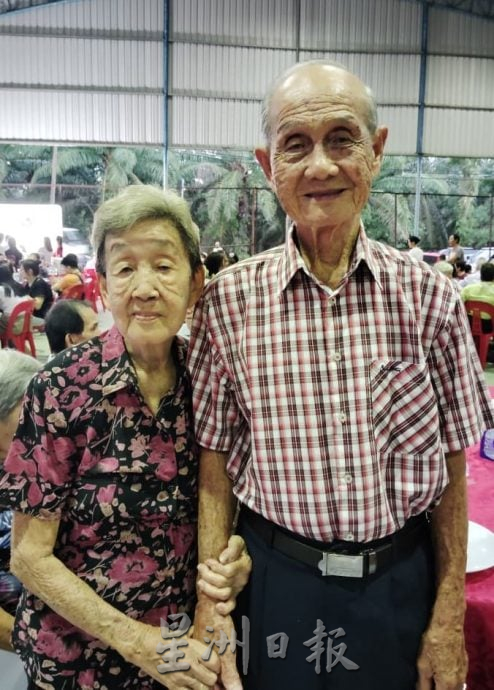 暖势力/风雨同行携手半世纪 致敬表扬 6对金婚夫妻