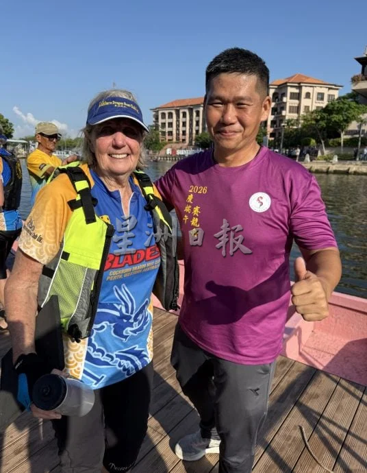 (暖势力)粉红战士女队 80岁奶奶鼓手·马拉松龙舟赛划出生命力