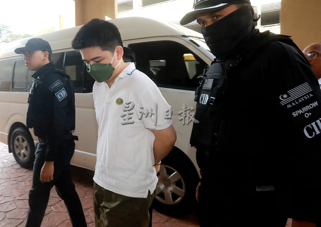 中国女留学生遭谋杀案|涉案男子今控谋杀罪·白衣口罩现身法庭面控