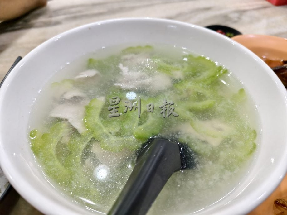 名人口袋名单:黄勃扬:一碗隐藏在苦瓜汤里的童年与思念