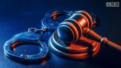 肢体猥亵男病童 医生7罪监7年打7鞭