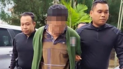 性侵2年幼女孩 继祖父被控5罪