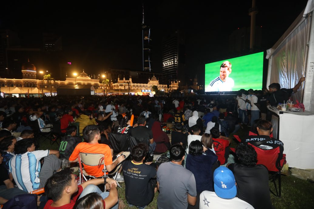 2.5万人独立广场见证西班牙夺冠 法米:创大马纪录未来办更多免费直播