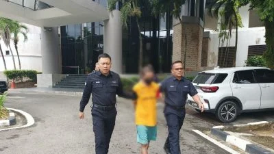 狼父奸亲女罪成 蹲牢21年鞭25下